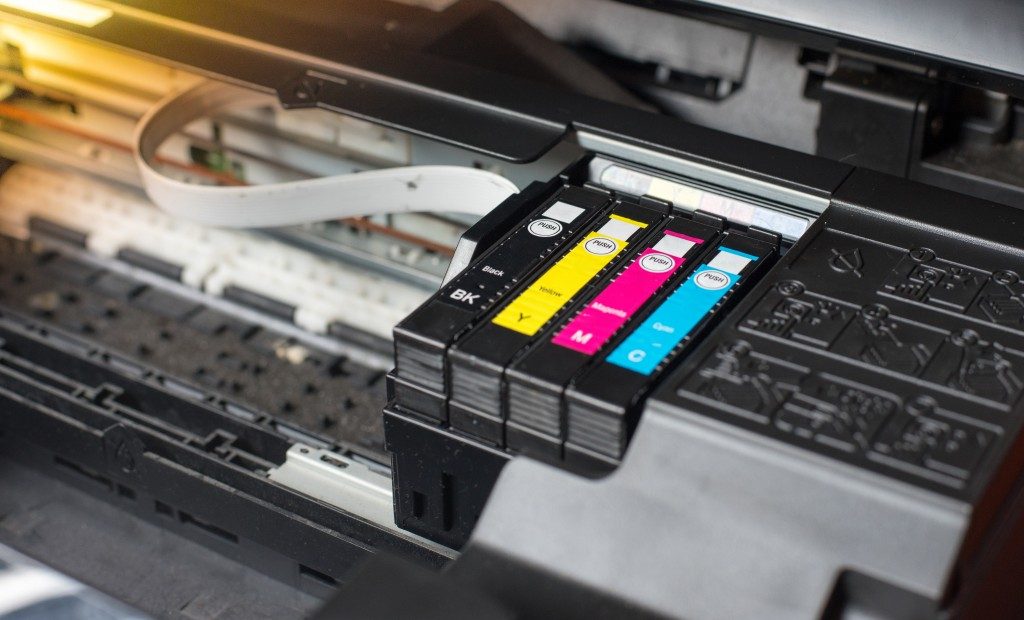 Close up printer ink jet cartridge by selective focus